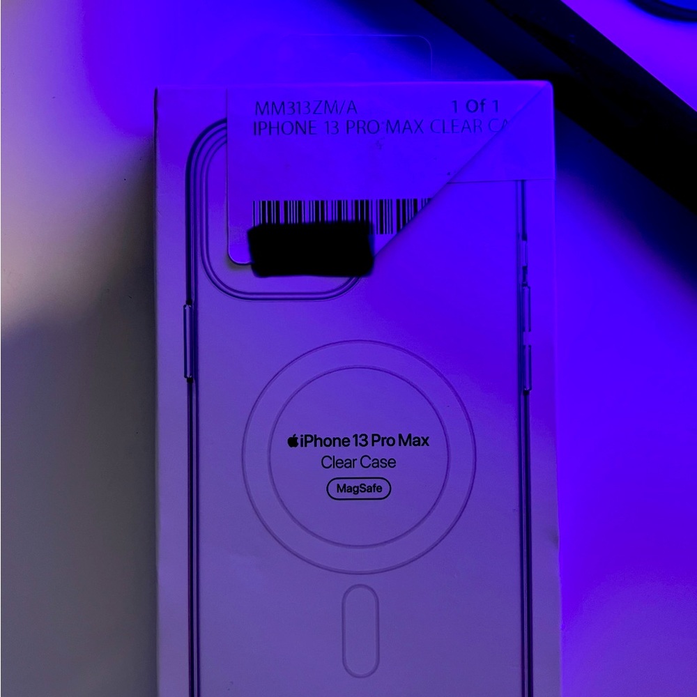 BRAND NEW apple 13 Pro Max Clear case with seal still intact on box